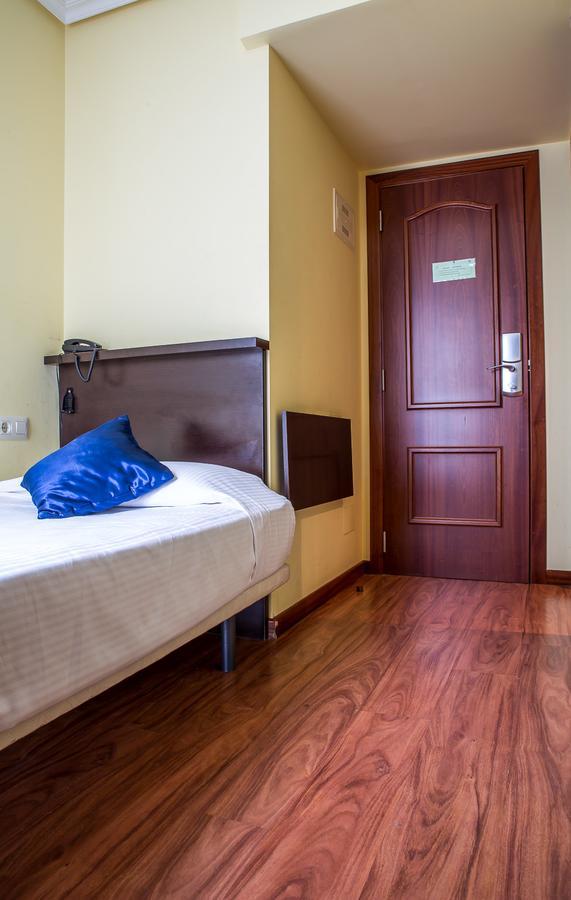 Hostal Hotil Coruna Centro ア・コルーニャ エクステリア 写真